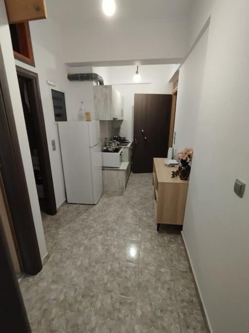 Familyhouse 2 *
